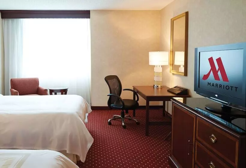 ２ダブルベッドのスタンダードルーム, Columbus Airport Marriott