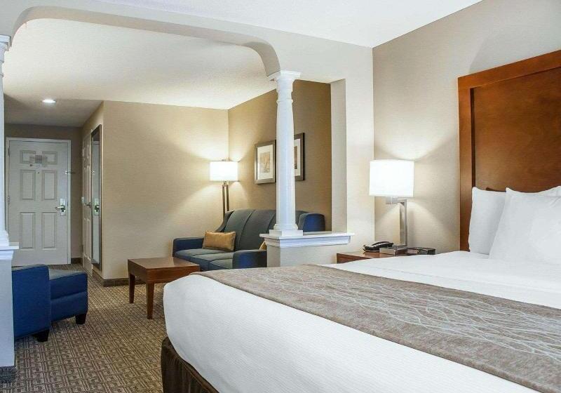 Люкс Кровать Кинг, Comfort Inn & Suites Sturbridgebrimfield