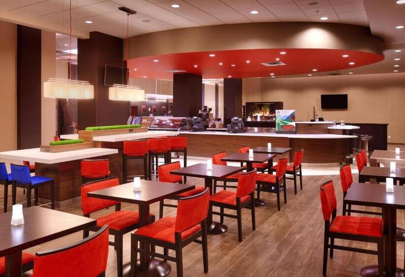 带大床的标准间, Courtyard By Marriott Ogden