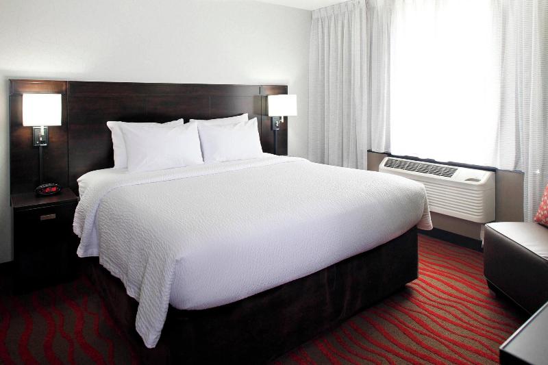 جناح, Courtyard By Marriott St. Cloud