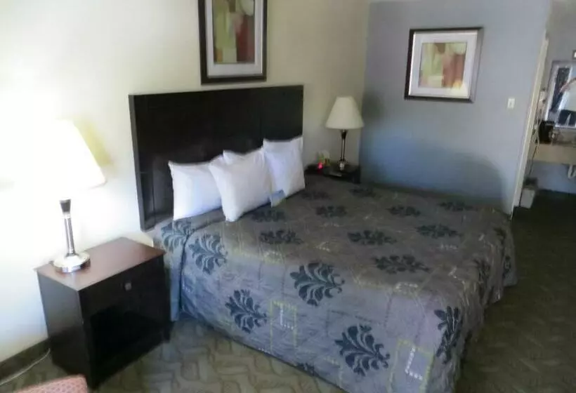 اتاق استاندارد با تخت بزرگ, Days Inn By Wyndham Bryan College Station
