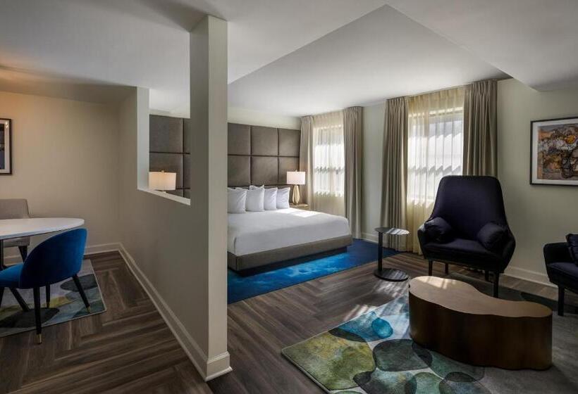 キングサイズベッドのスイートルーム, Deco