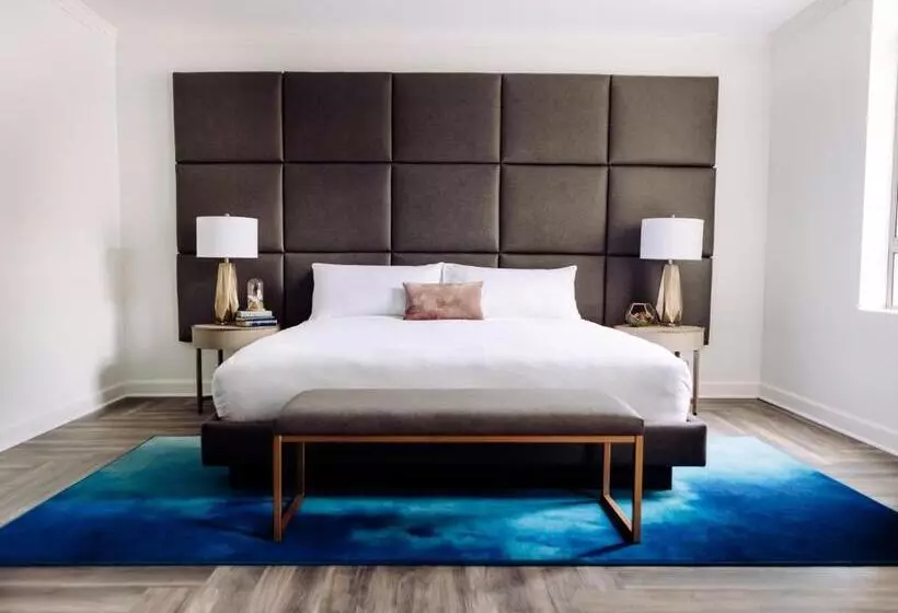 اتاق استاندارد با تخت بزرگ برای معلولان, Deco