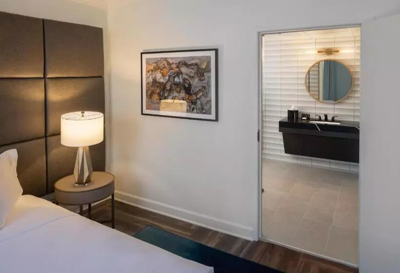 اتاق استاندارد با تخت بزرگ برای معلولان, Deco