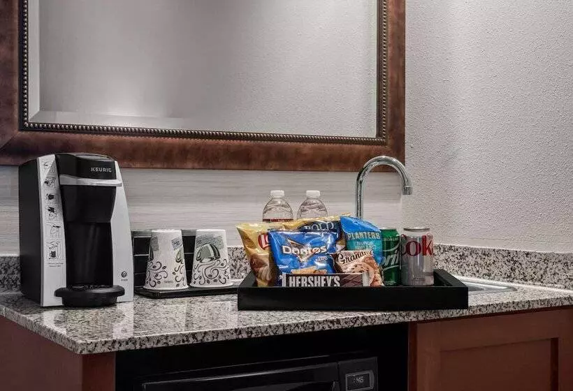 プレミアムスイート, Embassy Suites By Hilton Nashville Airport