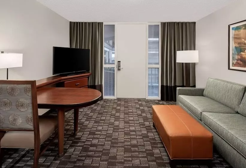 ２ベッドスイートルーム, Embassy Suites By Hilton Nashville Airport