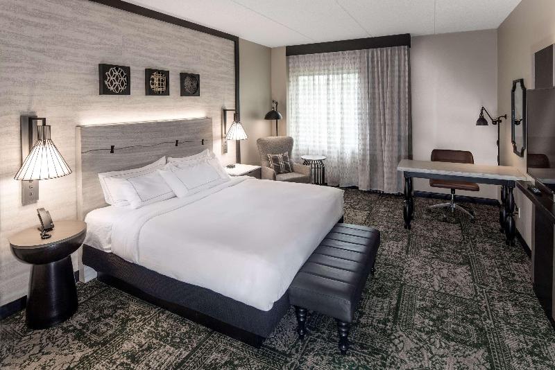 带大床的标准间, Hilton Appleton Paper Valley