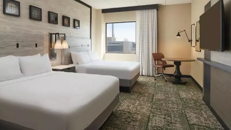 اتاق استاندارد برای معلولان, Hilton Appleton Paper Valley