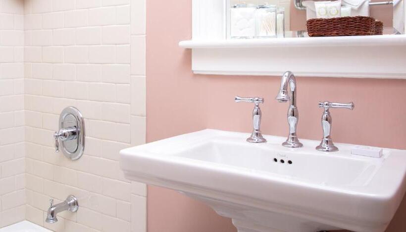 スタンダードルーム, Petite Auberge