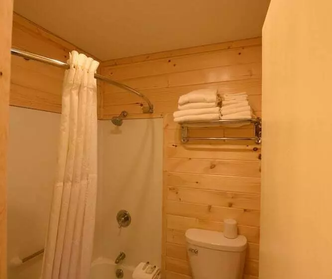 ２ダブルベッドのスタンダードルーム, Quality Inn & Suites Beachfront