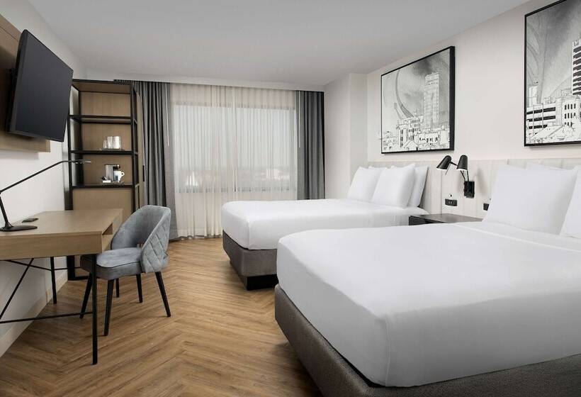 带2个双人床的标准工作室, Radisson Blu  Fargo