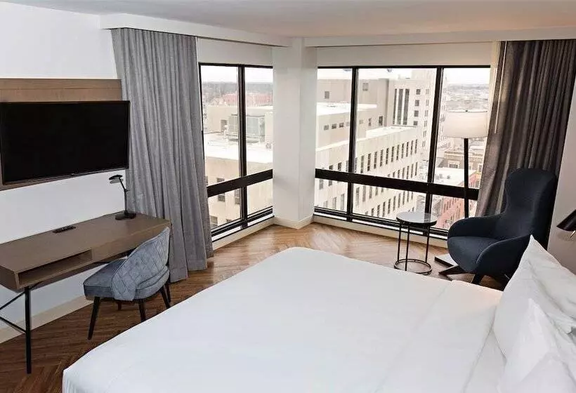 سوئیت پرزیدنت, Radisson Blu  Fargo