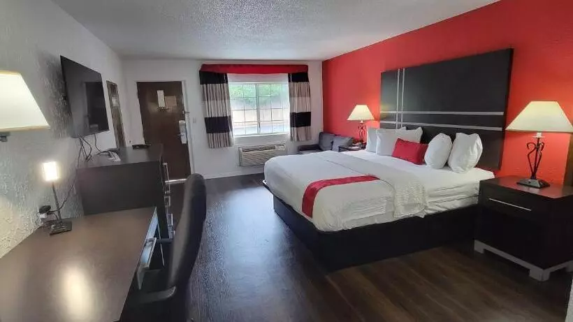 اتاق استاندارد با تخت بزرگ, Ramada By Wyndham Mountain Home