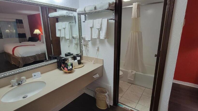 غرفة قياسية سرير كينج, Ramada By Wyndham Mountain Home