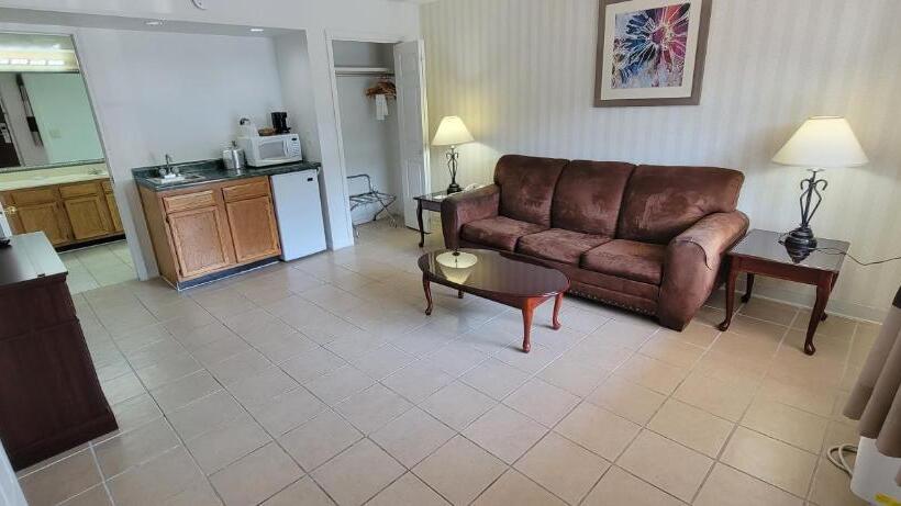 جناح ديلوكس سرير كينج, Ramada By Wyndham Mountain Home