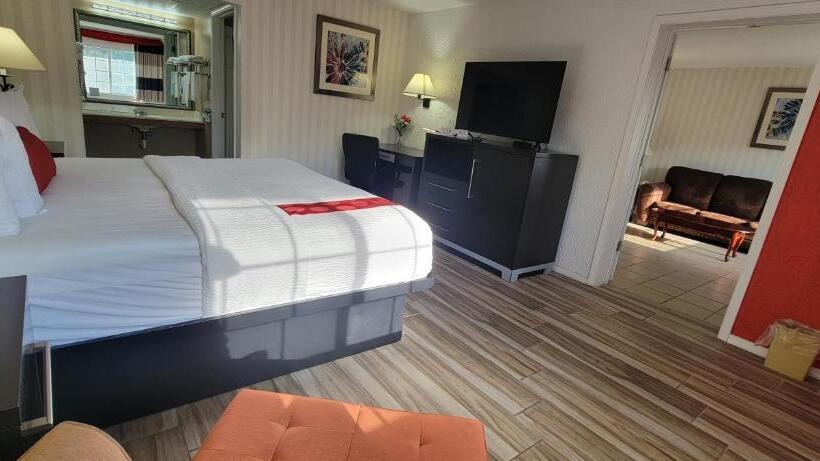 جناح ديلوكس سرير كينج, Ramada By Wyndham Mountain Home