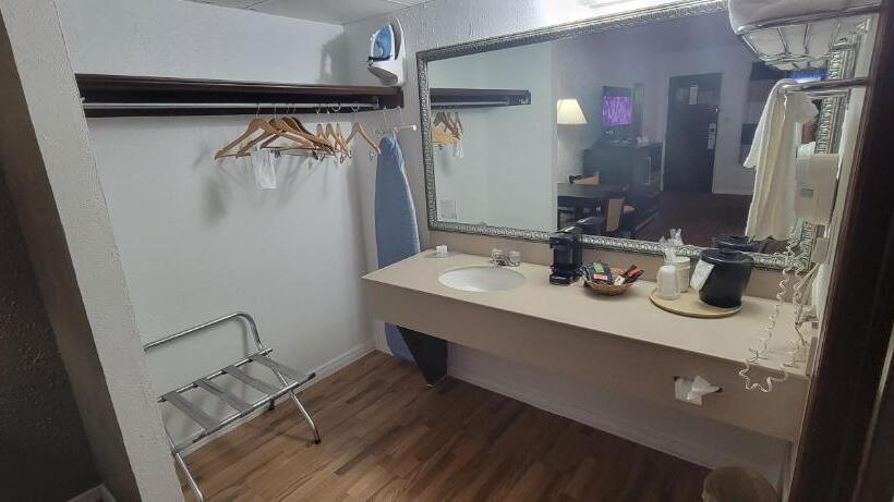 غرفة ديلوكس, Ramada By Wyndham Mountain Home