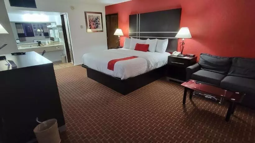 اتاق لوکس با تخت بزرگ, Ramada By Wyndham Mountain Home