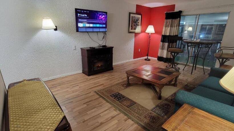 جناح سرير كينج, Ramada By Wyndham Mountain Home