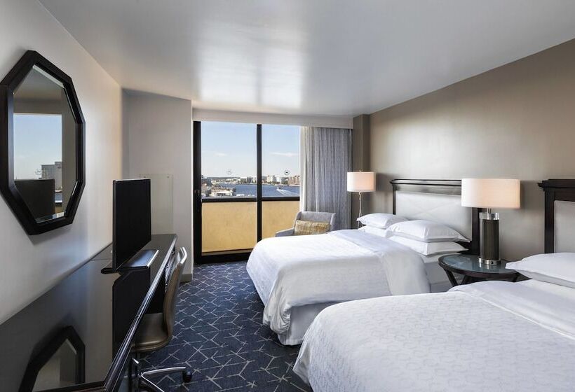 חדר סטנדרט שתי מיטות זוגיות, Sheraton Norfolk Waterside
