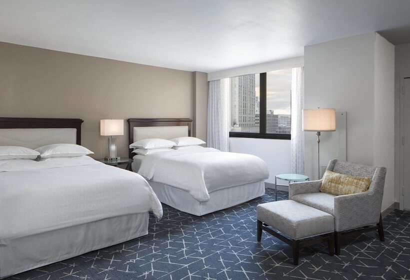 חדר סטנדרט שתי מיטות זוגיות, Sheraton Norfolk Waterside