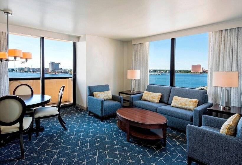 סוויטת קלאב, Sheraton Norfolk Waterside