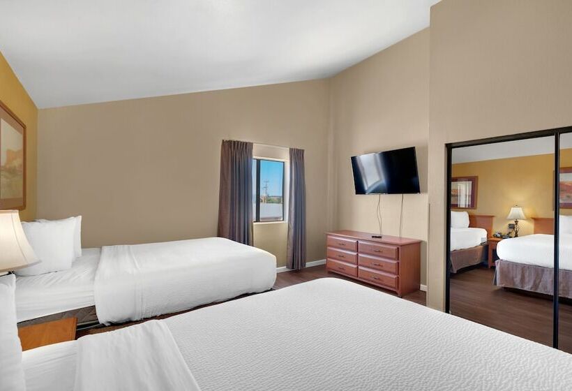 جناح, Clarion Inn