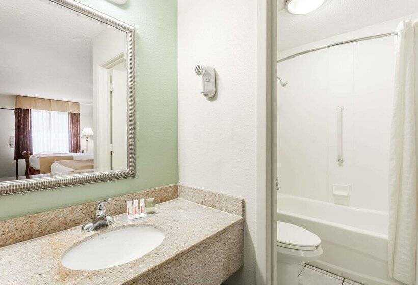 غرفه قياسيه سريرين مزدوجين, Super 8 By Wyndham Garysburg/roanoke Rapids