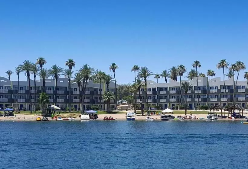 سوییت, The Nautical Beachfront Resort