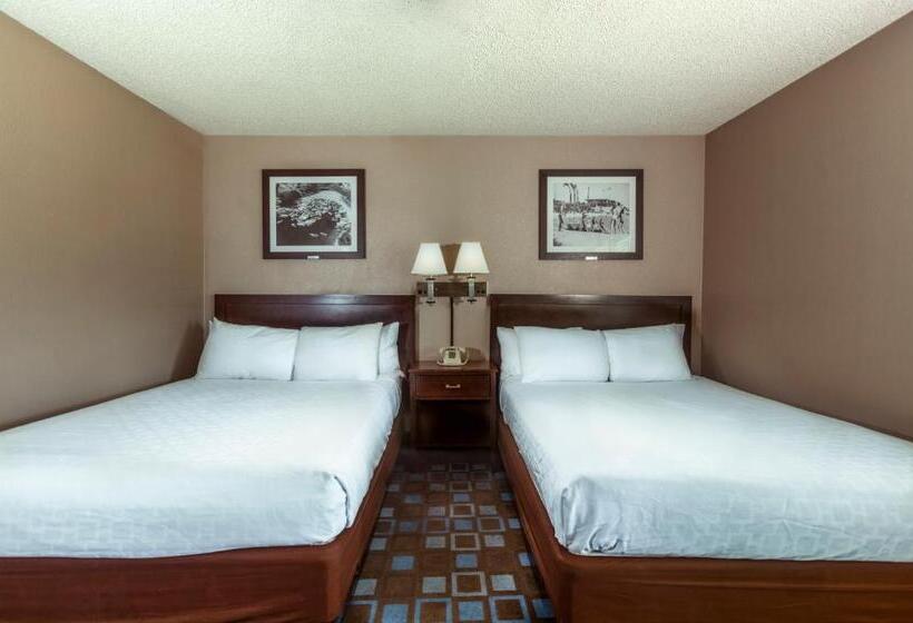 اتاق استاندارد, The Nautical Beachfront Resort