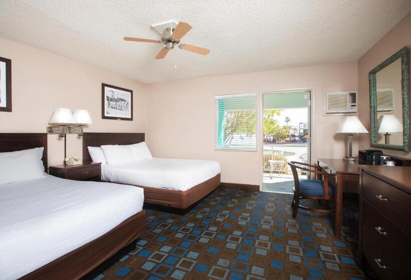 اتاق استاندارد, The Nautical Beachfront Resort