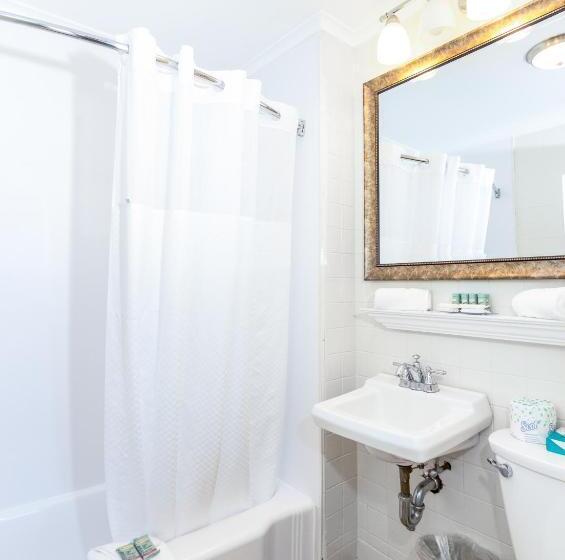 带观景的豪华间, Provincetown Inn