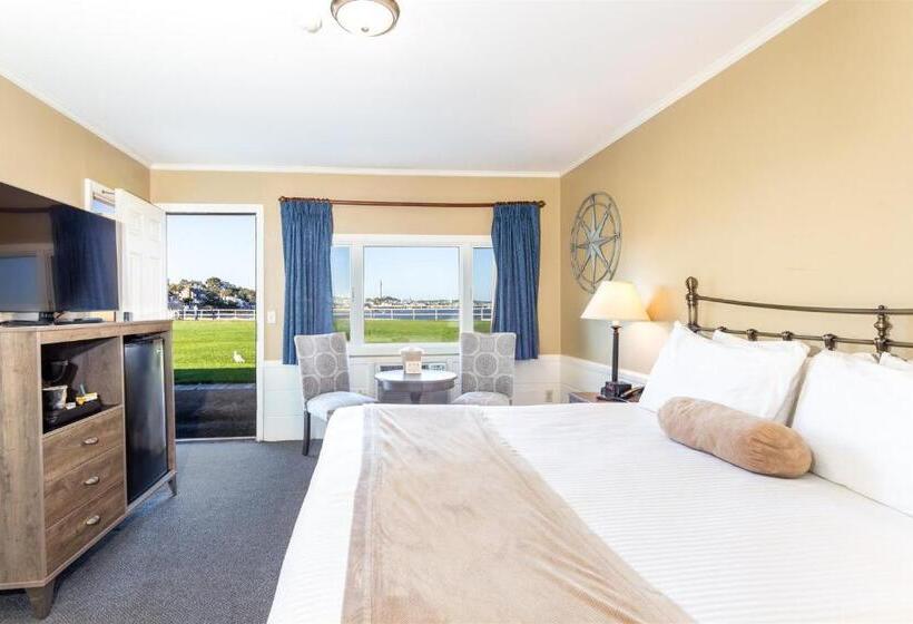 带大床的豪华间, Provincetown Inn