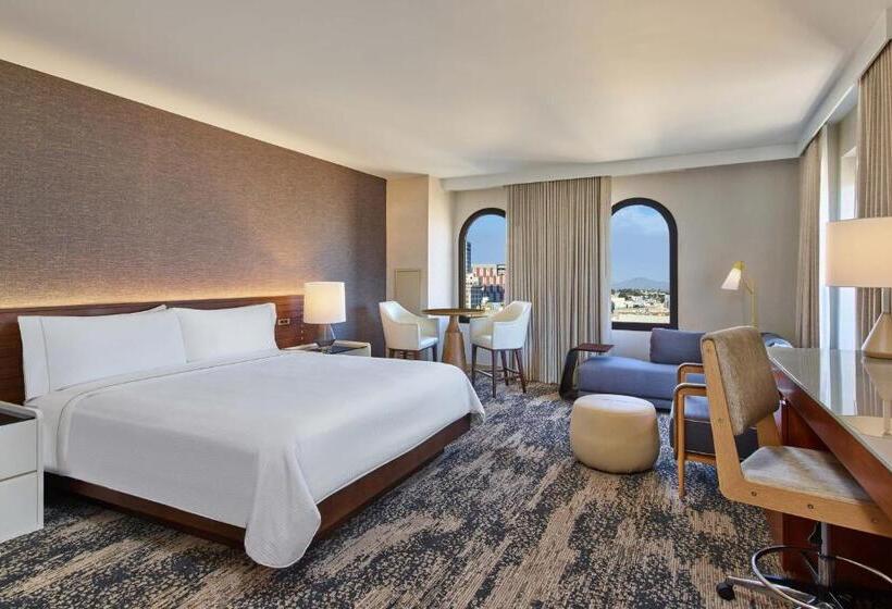 Executive Szoba King Size Bed, The Westin San Diego Gaslamp Quarter