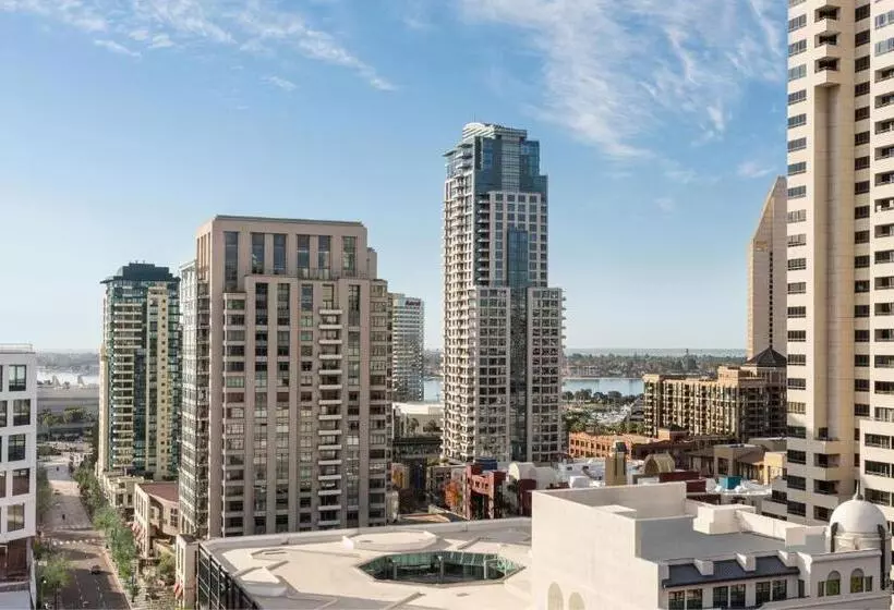 سوییت جونیور با چشم‌انداز شهر, The Westin San Diego Gaslamp Quarter