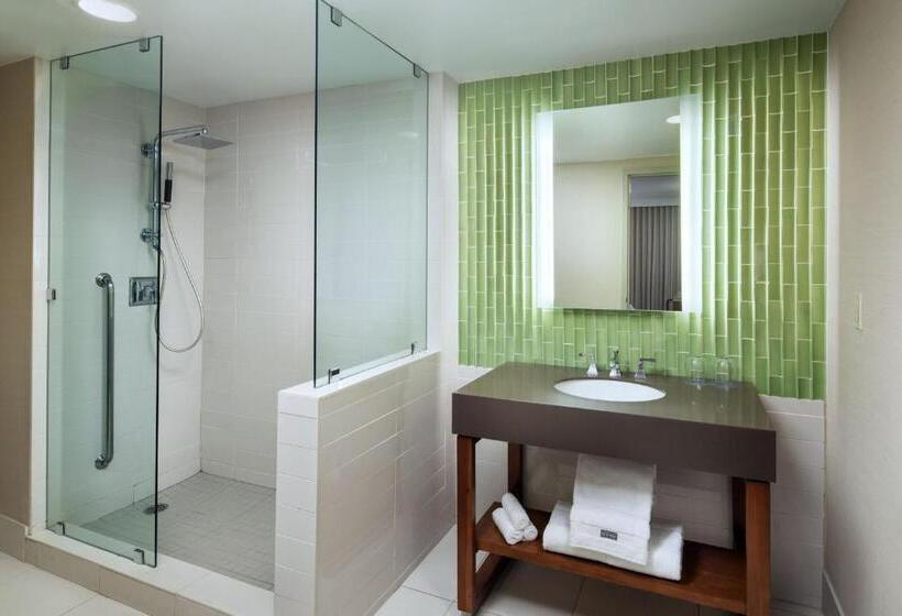 Suite King Size Bed, The Westin San Diego Gaslamp Quarter