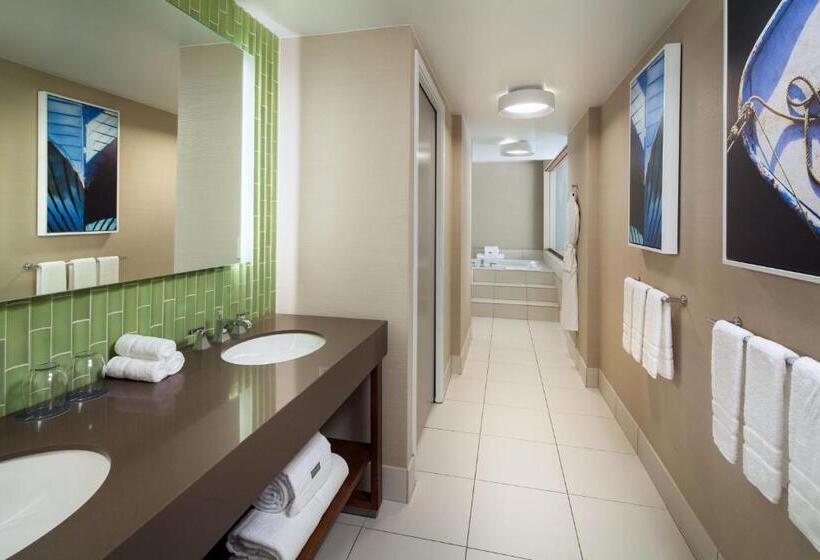 Suite King Size Bed, The Westin San Diego Gaslamp Quarter