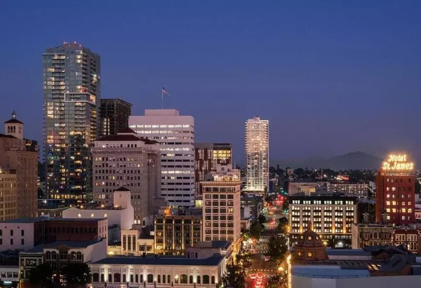 سوئیت اجرایی با تخت کینگ, The Westin San Diego Gaslamp Quarter