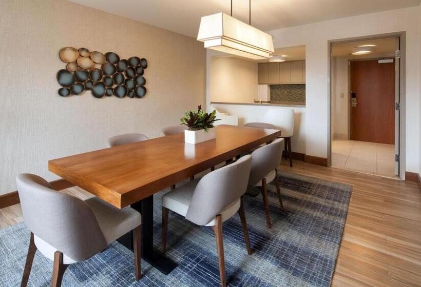 Suite King Size Bed, The Westin San Diego Gaslamp Quarter