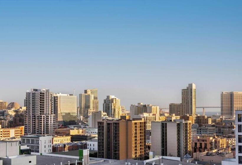 غرفة قياسية لذوى الاحتياجات الخاصة, The Westin San Diego Gaslamp Quarter