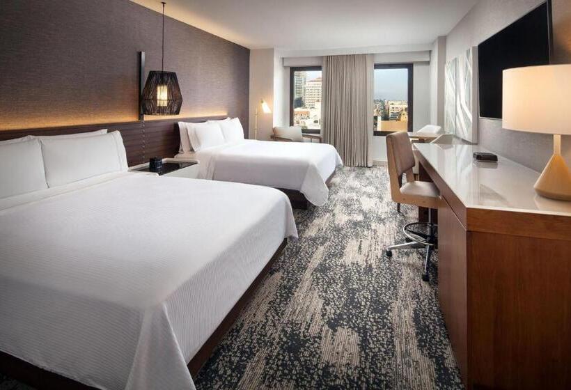Mozgáskorlátozott Deluxe Szoba, The Westin San Diego Gaslamp Quarter