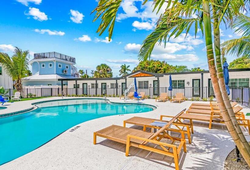 Студио Стандарт Вид на Сад, Pelican Post At Anna Maria Island Inn