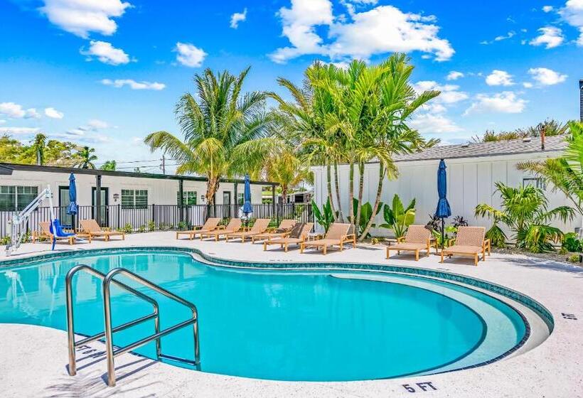 סוויטה, Pelican Post At Anna Maria Island Inn