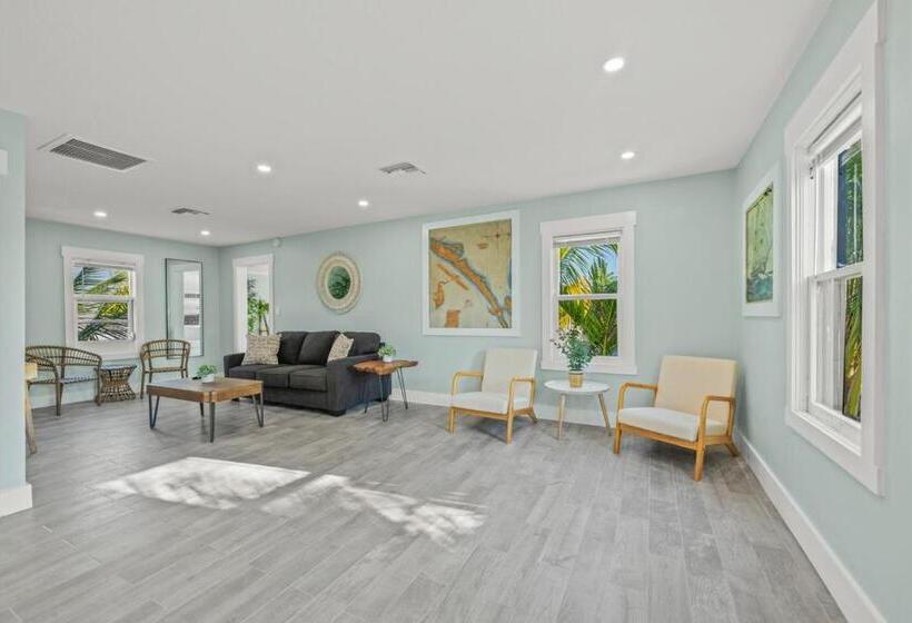 סוויטת 2 חדרי שינה, Pelican Post At Anna Maria Island Inn