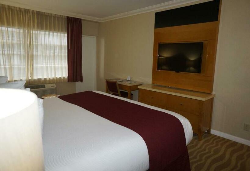 חדר סטנדרט עם מיטת קינג, Ocean Sky Hotel & Resort