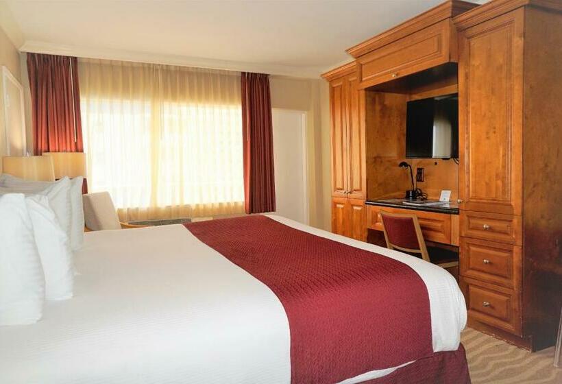 带大床的豪华间, Ocean Sky Hotel & Resort