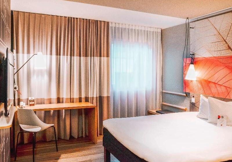 غرفة قياسية مطلّة علي البحر, Holiday Inn Express & Suites Oceanfront Daytona Beach Shores, An Ihg