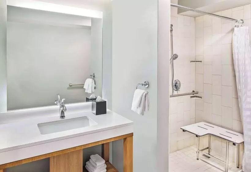 身障者適用スタンダードルーム, Hyatt Place Waikiki Beach