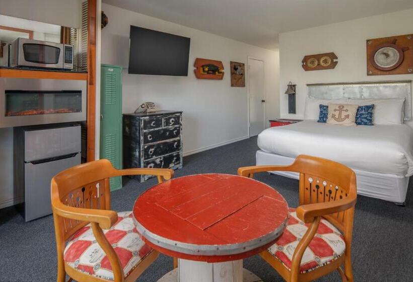 Premium room with view, Astoria Riverwalk Inn