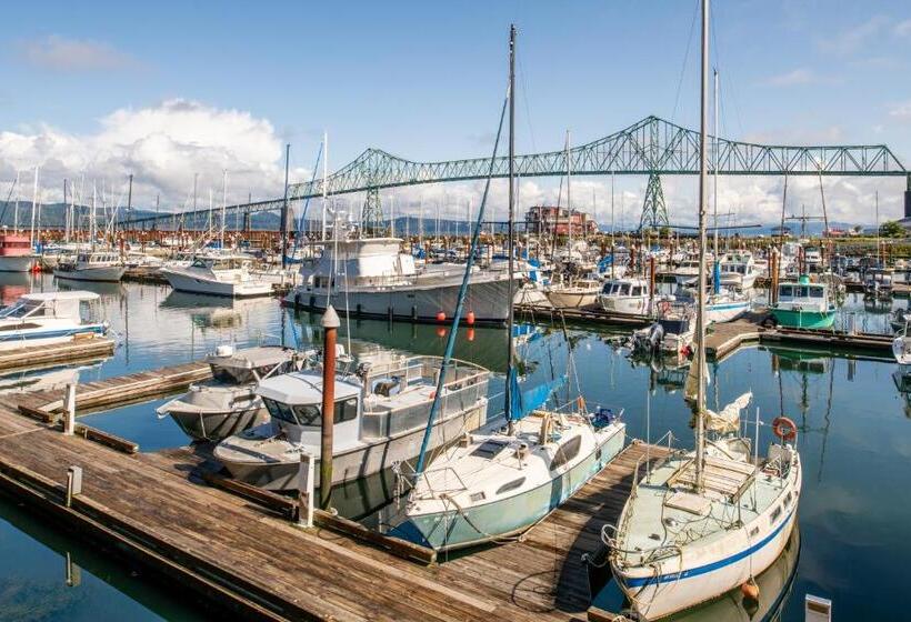 Люкс Кровать Кинг, Astoria Riverwalk Inn